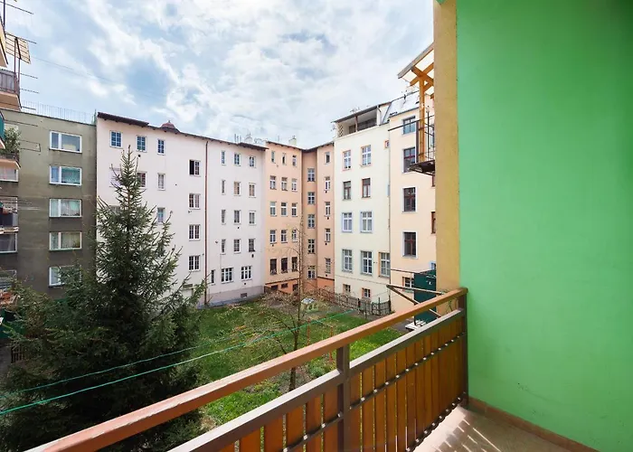 Spacious Apartment Decin