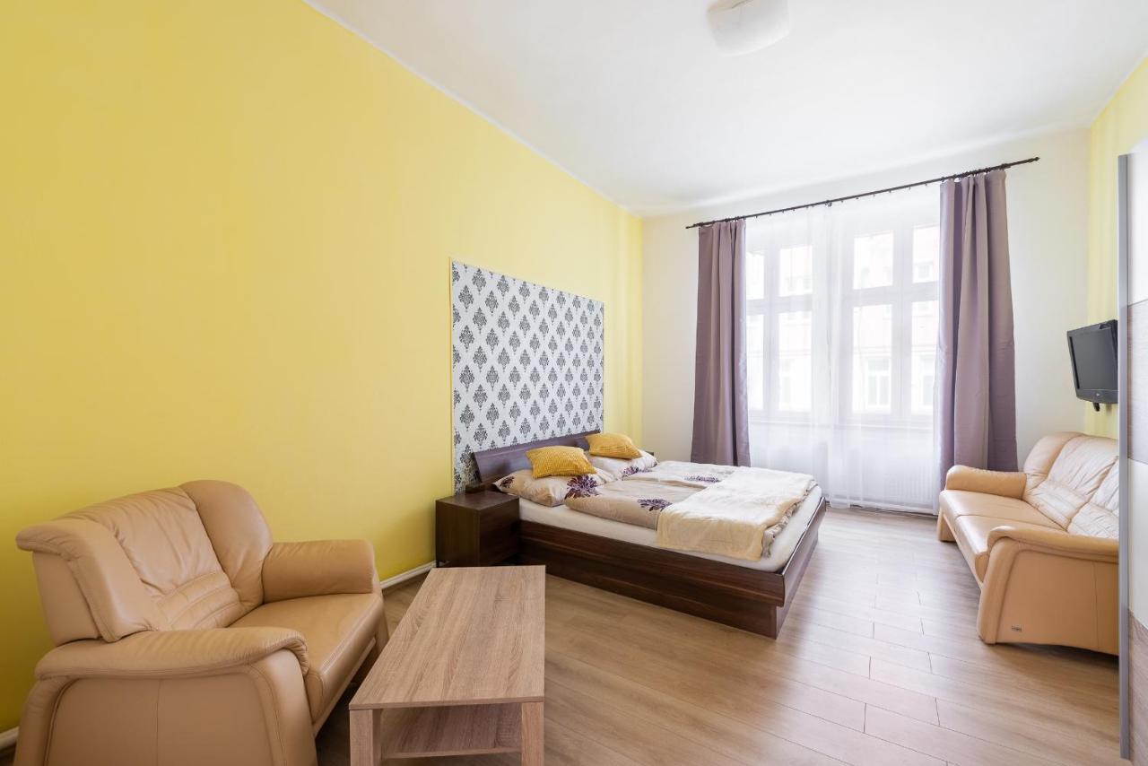 Spacious Decin
